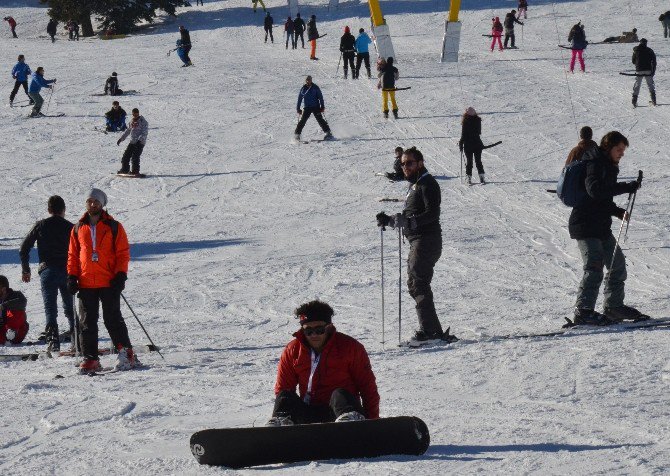 (Ptesi) Uludağ’da Pistler Dolup Taştı