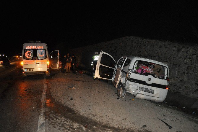 Sakarya’da Zincirleme Trafik Kazası: 8 Yaralı