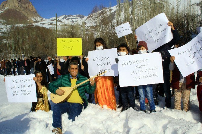 Gribal Enfeksiyonları Önlemek İçin ’Öp-me’ Türküsüne Klip Çekti