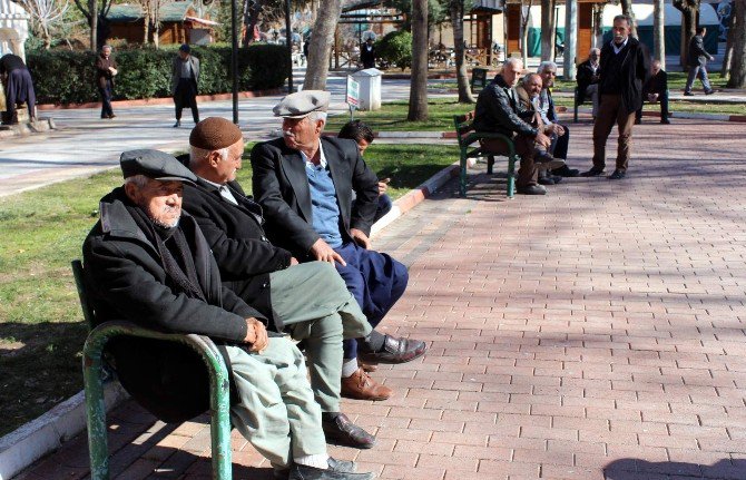 Adıyamanlı Vatandaşlardan Yeni Anayasaya Destek