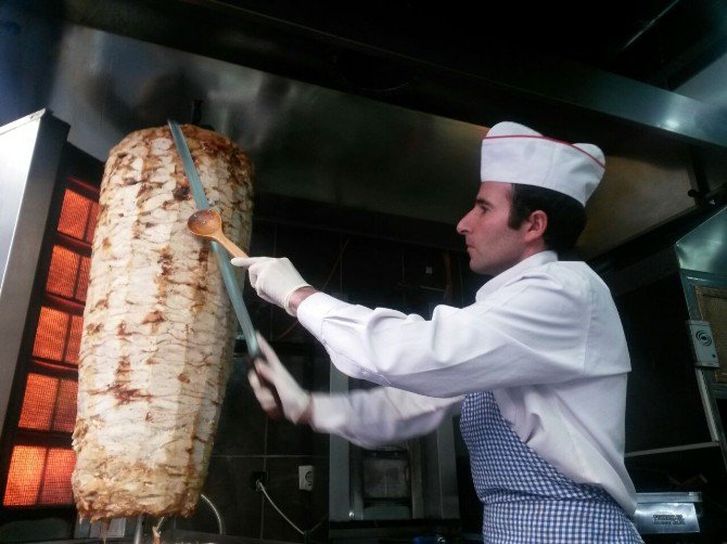 Lokantacılar Fiyatı Yükselen Domatesi Salatadan Çıkardı