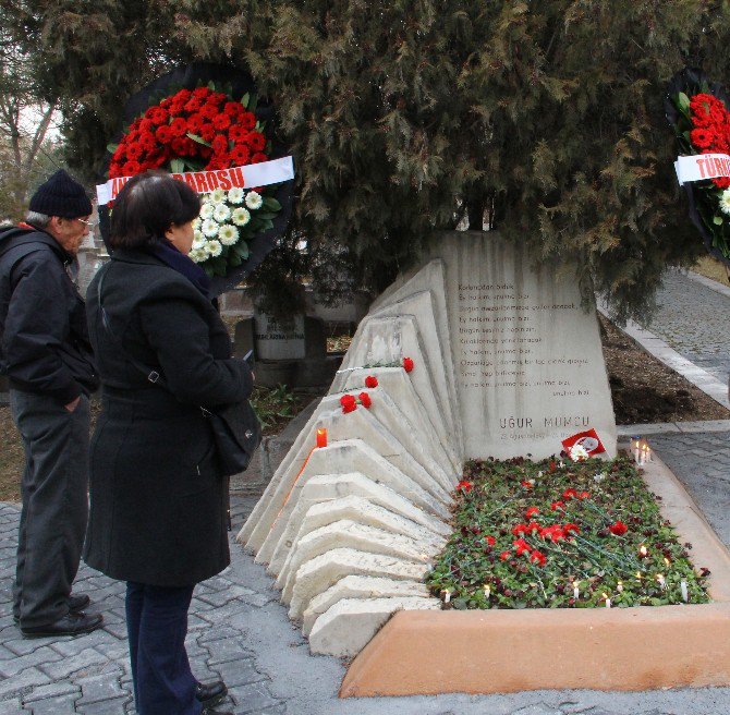 Uğur Mumcu Ölümünün 24. Yılında Kabri Başında Anıldı