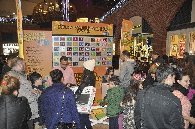 Forum Mersin, Hediye Kutusu Etkinliği Düzenledi