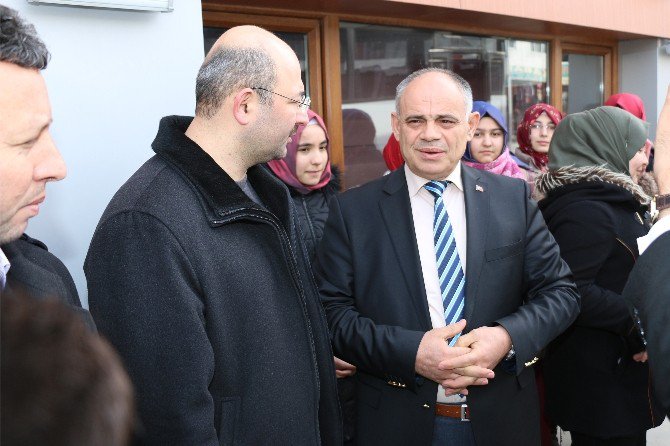 Yahyalı Belediyesi’nden Öğrencilere Yarıyıl Hediyesi