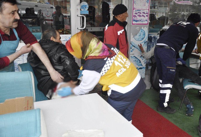 Konya’da ‘Baca’ Kavgasında Baba Ve Oğlu Bıçaklandı