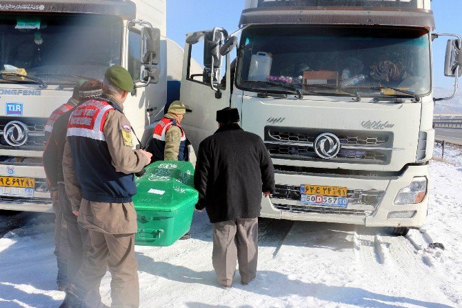 Tır’da Uyuyan 2 İranlı Karbonmonoksit Gazından Zehirlenerek Öldü