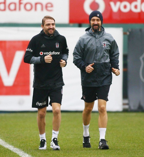 Beşiktaş’ta Caner Erkin Sevinci