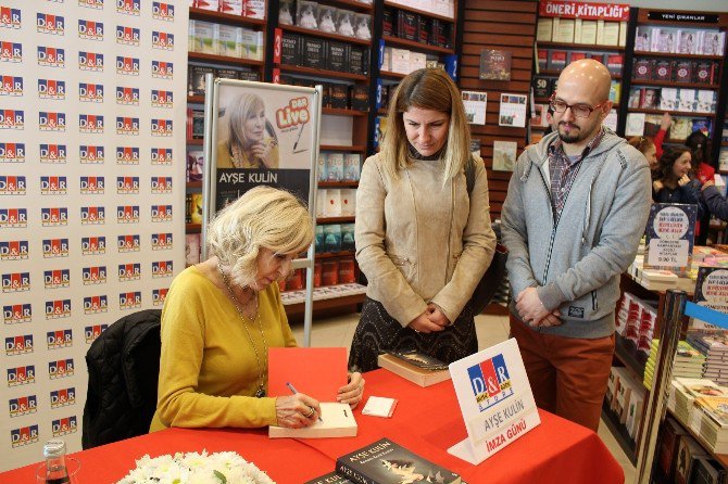 Ayşe Kulin Okuyucuları İle Buluştu