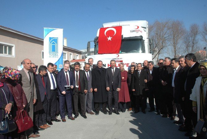 Tuşba Belediyesinden Halep’e Bir Tır Yardım