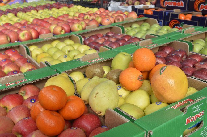 Başkent’te Yazın En Çok Karpuz, Yıl Boyu Da Domates Tüketiliyor