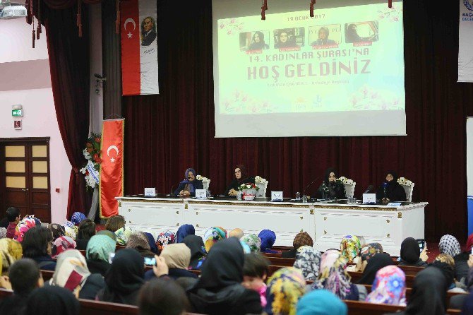 15 Temmuz Kahramanlarından Şerife Boz: “Oğlumu Tankın Üstünde Görünce Ve Selayı Duyunca Çok Etkilendim”