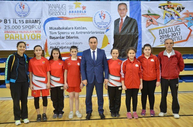 Anadolu Yıldızlar Ligi Badminton Çeyrek Final Müsabakaları Sona Erdi