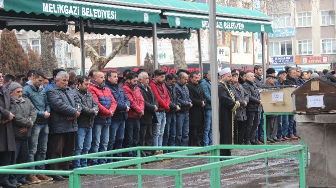 İş Kazasında Hayatını Kaybeden İşçi Toprağa Verildi