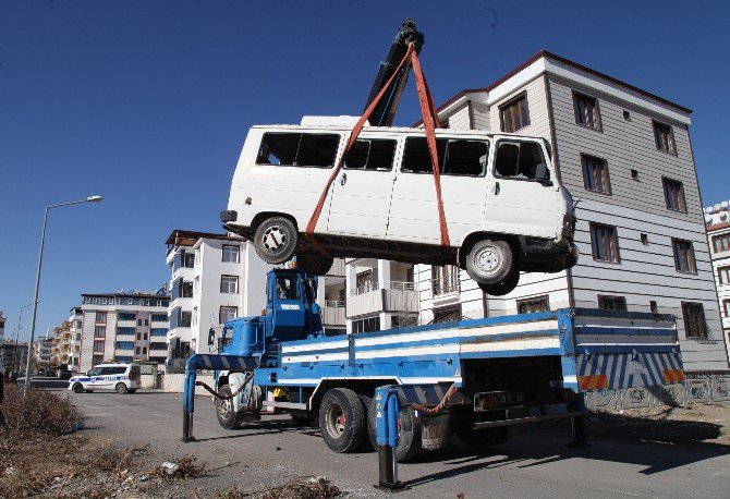 Elazığ’da Hurda Araçlar Toplanıyor