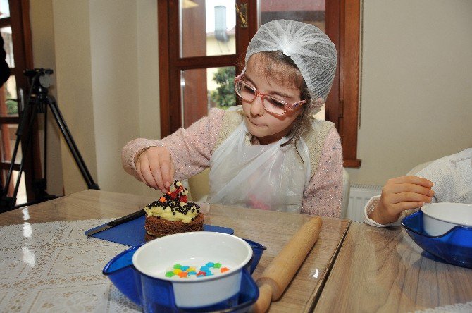 Gaziosmanpaşa’da Minikler Mutfağa Girdi