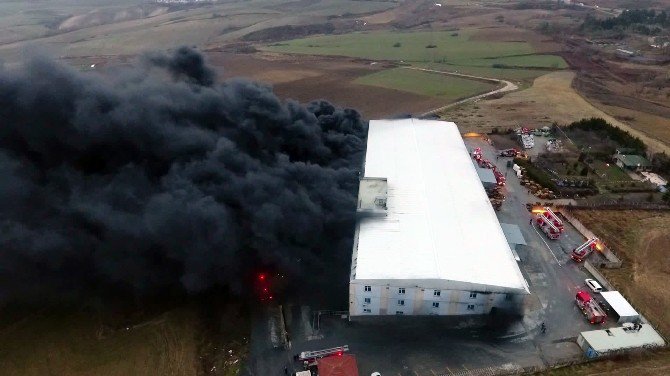 Hadımköy’de Fabrika Yangını Havadan Görüntülendi