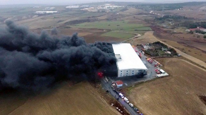 Hadımköy’de Fabrika Yangını Havadan Görüntülendi