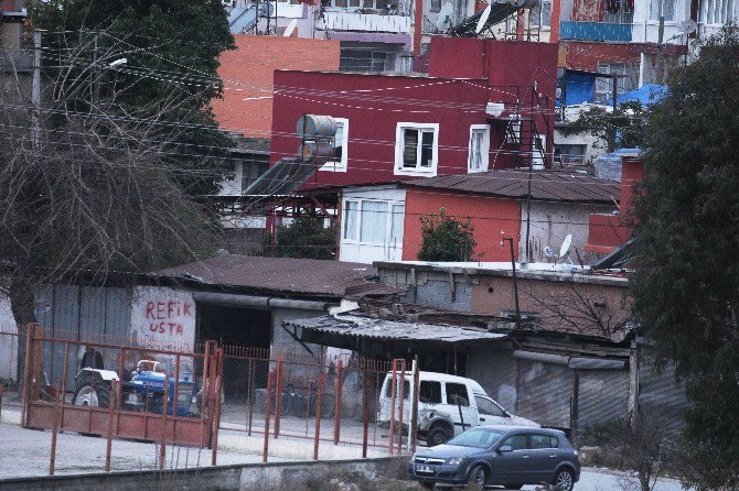 Mersin Halkı Gizemli Hazine Kazısını Konuşuyor