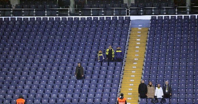 Kadıköy’de Tribünler Boş Kaldı