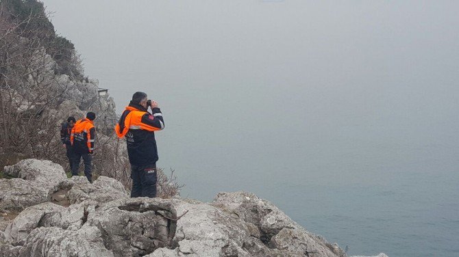 Zonguldak’ta Kendisini Denize Attığından Şüphelenen Kadın İçin Arama Çalışmaları Devam Ediyor