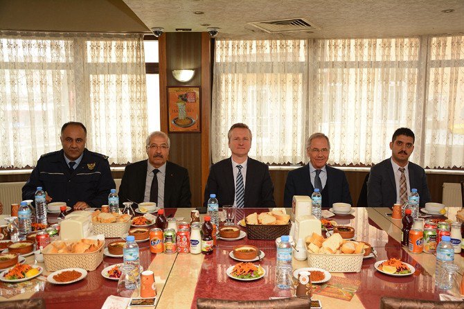 Başkan Acar, Şimşek’e Verilen Veda Yemeğine Katıldı