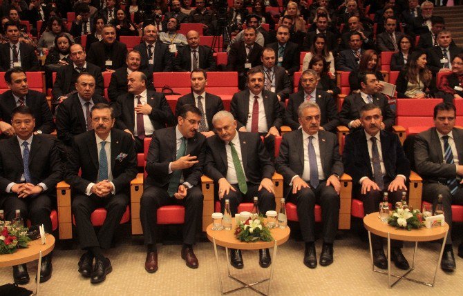 Başbakan Yıldırım’dan Dünyaya Mülteci Eleştirisi