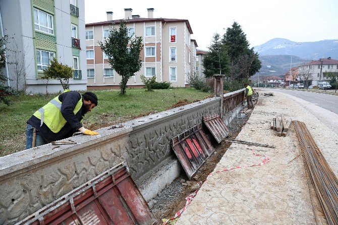 Başiskele’de Alt Ve Üst Yapı Çalışmaları Sürüyor