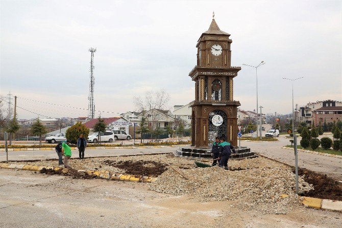 Saat Kulesinde Çevre Düzenleme Çalışması