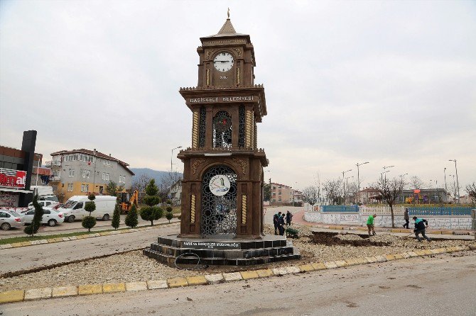 Saat Kulesinde Çevre Düzenleme Çalışması