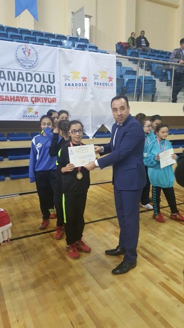 Manisa’da Bir Başarı Da Badmintondan