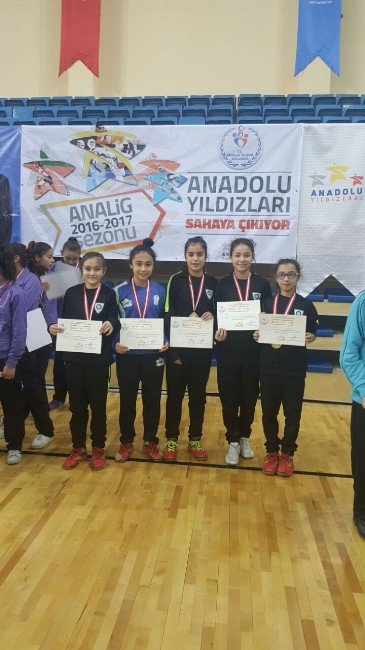 Manisa’da Bir Başarı Da Badmintondan