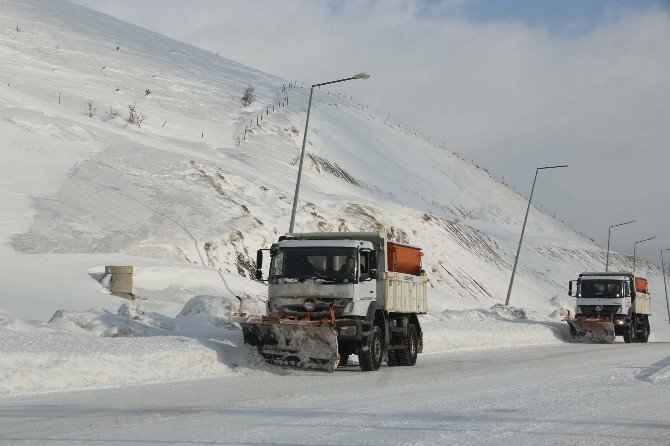 Bitlis Belediyesinden Karla Mücadele Çalışması