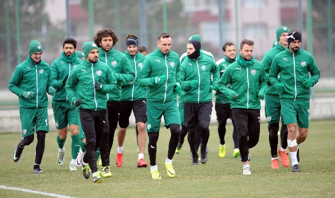 Bursaspor’da Başakşehir Mesaisi Başladı