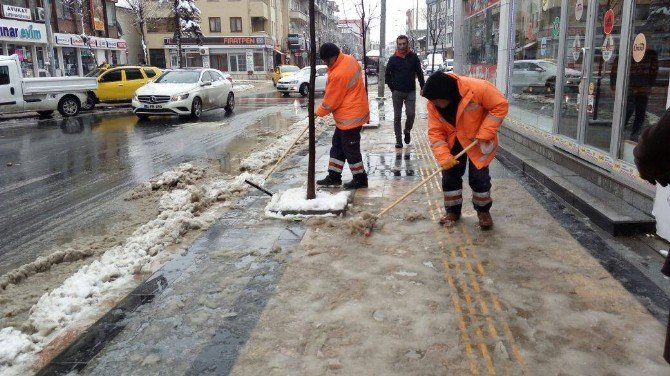 Düzce Belediyesi Kar İmleri Teyakkuzda