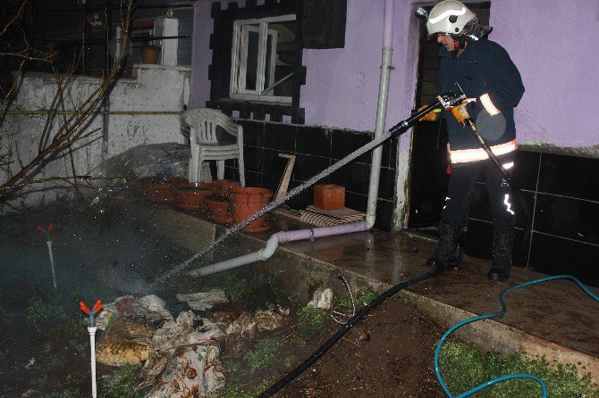 Bodrum Katında Çıkan Yangın Paniğe Neden Oldu