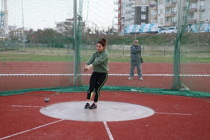 İşitme Engelliler Atletizm Milli Takım Kampı Antalya’da Başladı