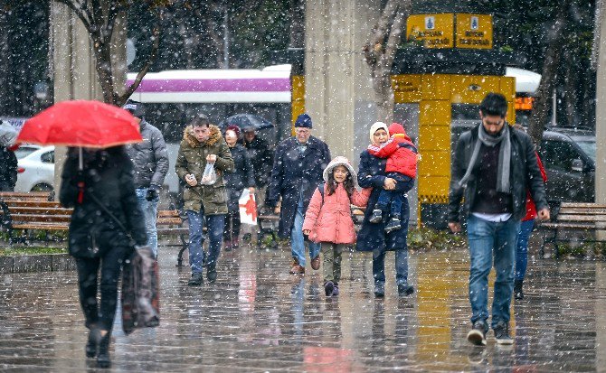 İstanbul’da Kar Yağışı