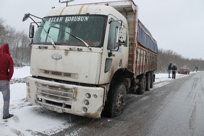 Tır İle Otomobilin Çarpıştı: 1 Yaralı