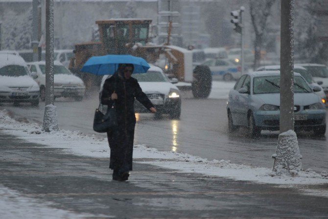 Kayseri’de Kar Yağışı Etkili Oldu