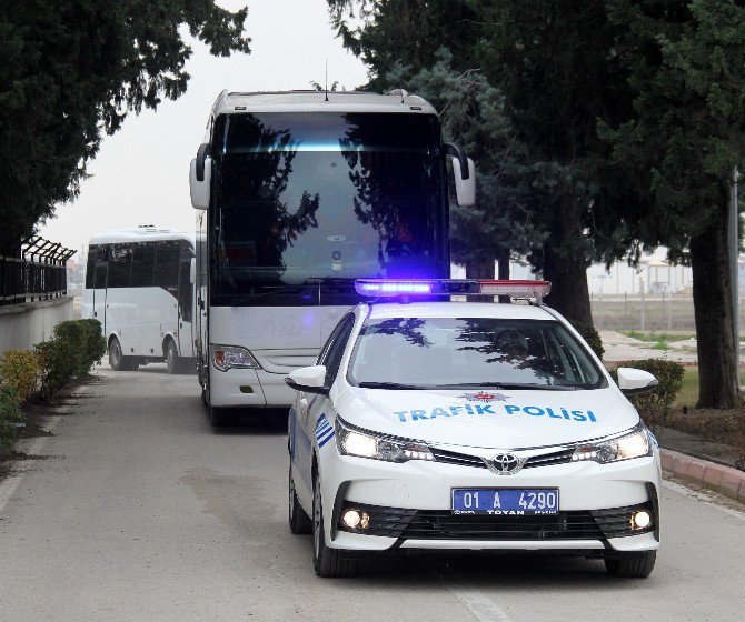 Beşiktaş’ın Uçağı Adana’ya Zorunlu İniş Yaptı