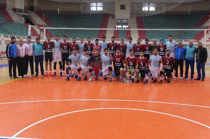 Haliliye Voleybol Takımı Diyarbakır’dan 3 Puanla Döndü