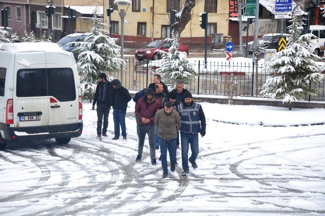 İnegöl’de Uyuşturucu Operasyonu: 6 Gözaltı