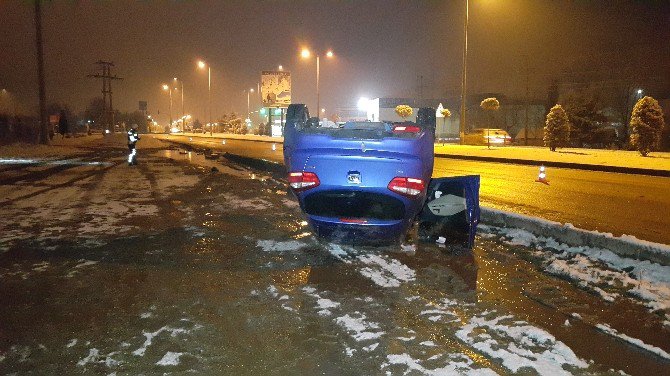 Takla Atan Otomobil 25 Metre Sonra Ters Durdu 1 Kişi Yaralandı