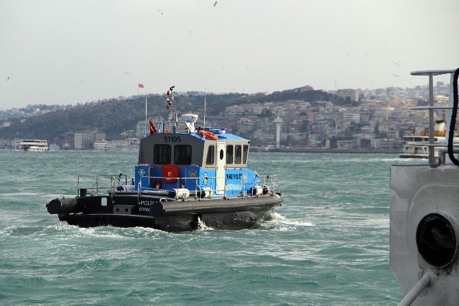 Annesinin Denize Attığı Bebeği Arama Çalışmaları Bugün De Devam Ediyor