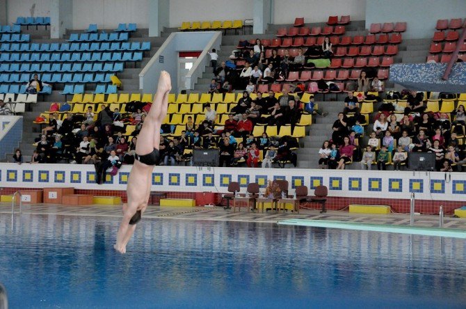 Omü Olimpik Yüzme Havuzuna Mavi Bayrak