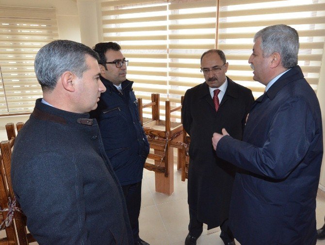 Yeşilyurt Belediyesi Fethi Gemuhluoğlu Bilgi Evi Tamamlandı