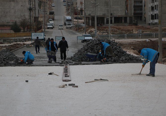 Haliliye Belediyesi İlçedeki Yol İhtiyaçlarını Birer Birer Gidiyor