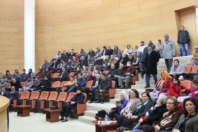 Akhisarlı Romanların Sorunları Masaya Yatırıldı