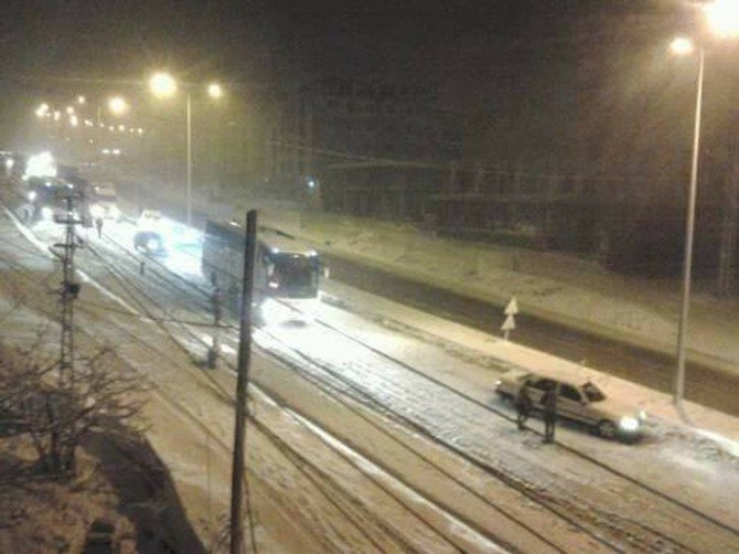 Belen-antakya Yolunda Yoğun Kar Yağışı Sürücülere Zor Anlar Yaşattı