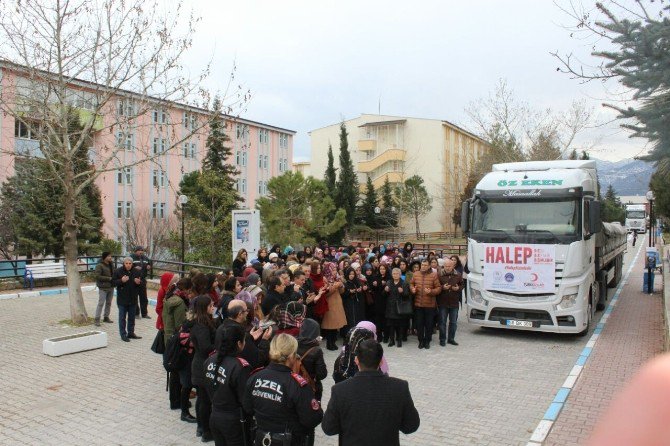 Pamukkale Üniversitesi Öğrencilerinden Halep’e 3 Yardım Tır’ı